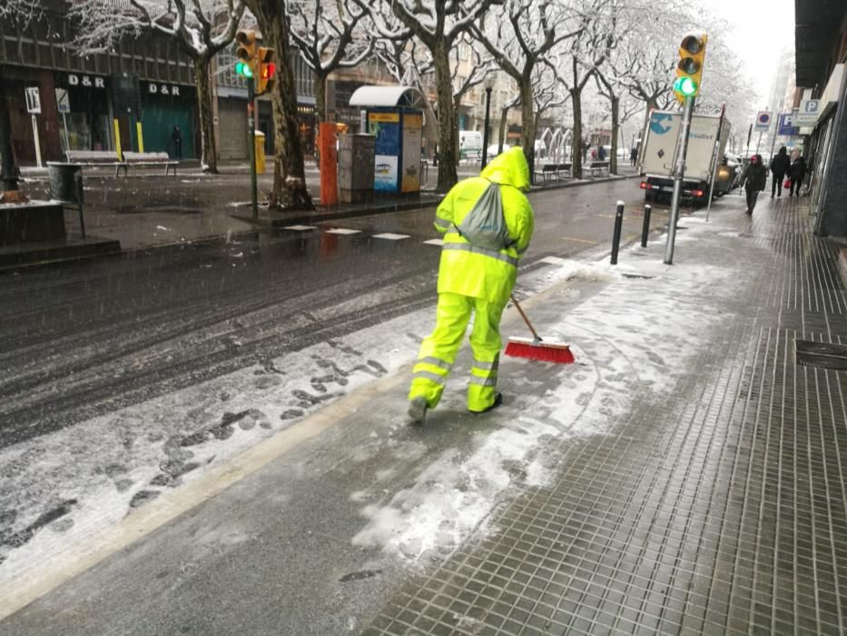 La neu arriba a Manresa