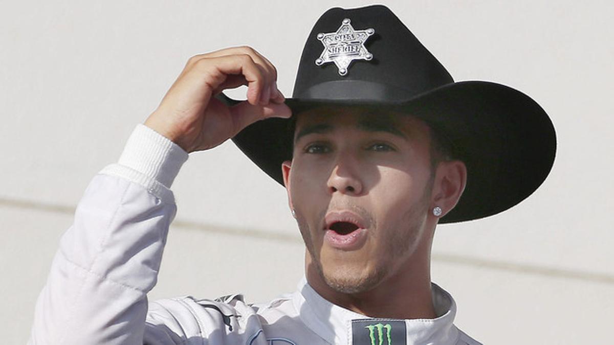 Lewis Hamilton, en lo más alto del podio de Austin, tras ganar el GP de EEUU