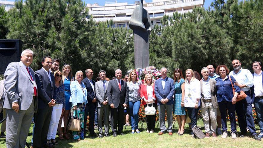 Autoridades, sanitarios, trasplantados y familiares de donantes se reunieron ayer para conmemorar el Día Nacional del Donante.