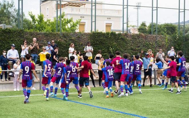 El Cadete B celebró la consecución del título