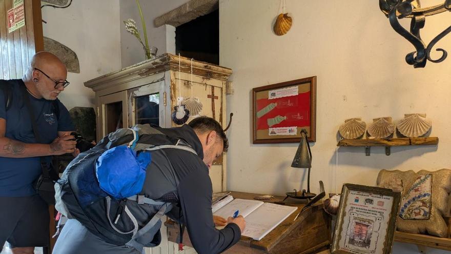 Pequeño Valiente inicia el Camino de Santiago con familias de menores con cáncer