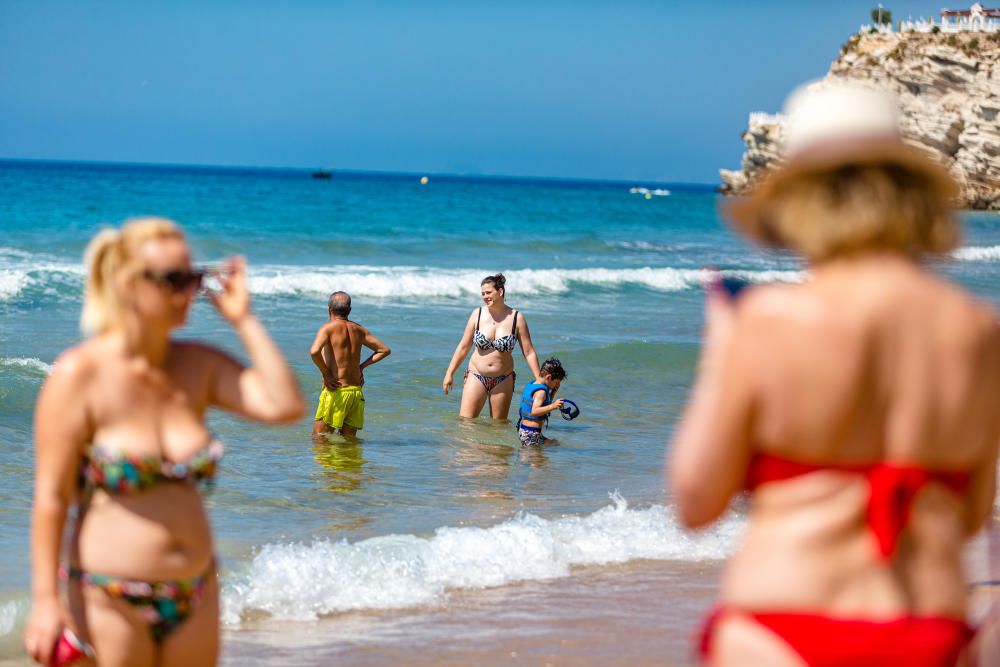 Quejas de usuarios en la apertura de las playas parceladas en Benidorm