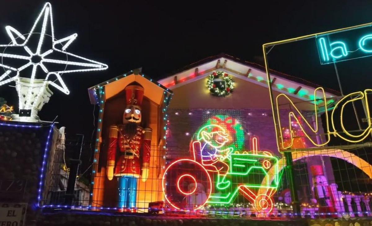 Aspecto de la fachada con diferentes detalles.  | C J. B.