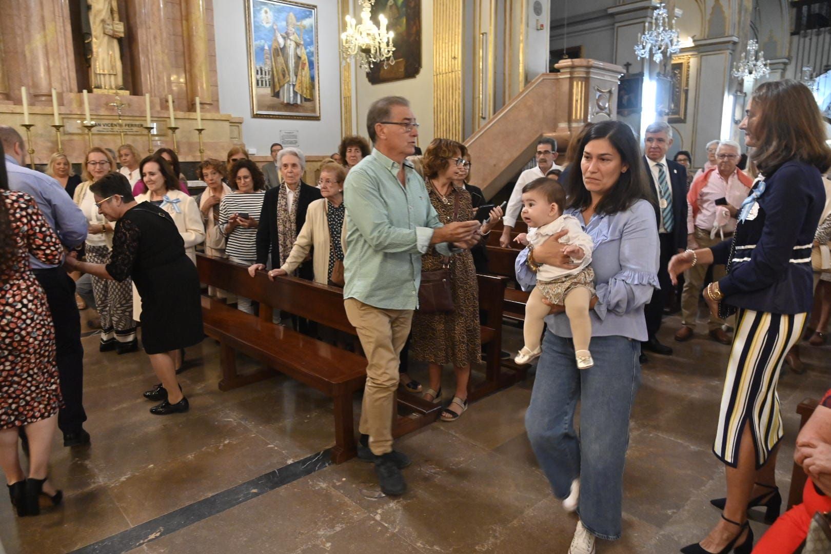 Castelló muestra su devoción por Lledó con el tradicional Paso por el Manto