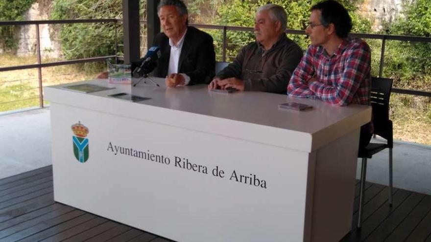 Por la izquierda, Pipo Prendes, José Ramón García Saiz y Jorge Areces, durante la presentación.