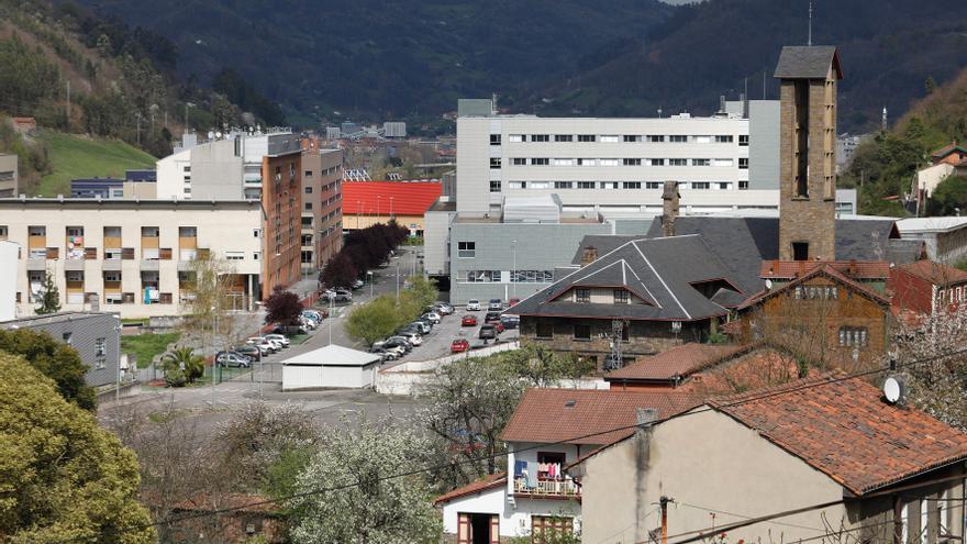 Una celebración familiar, posible origen del brote que lleva a Mieres al cierre