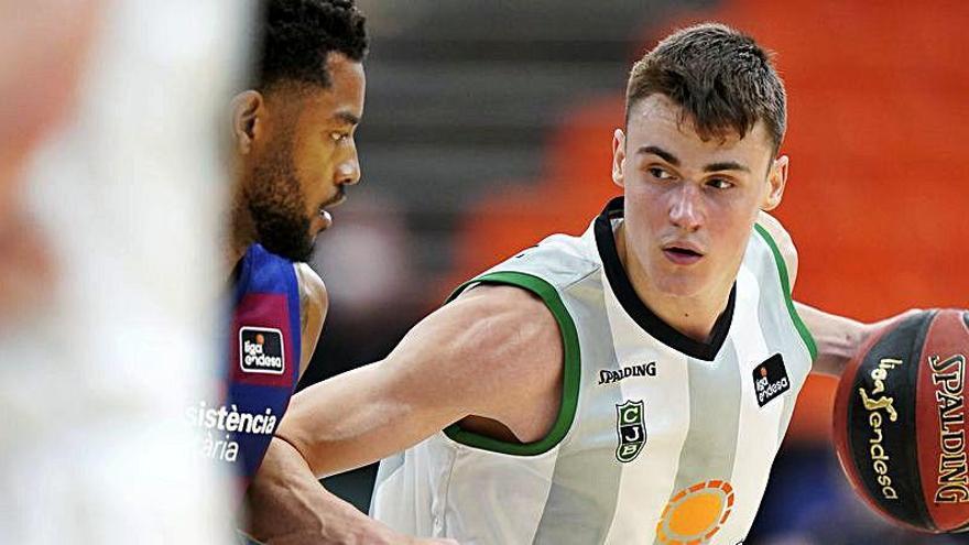 Nenad Dimitrijevic, durante un partido en La Fonteta.