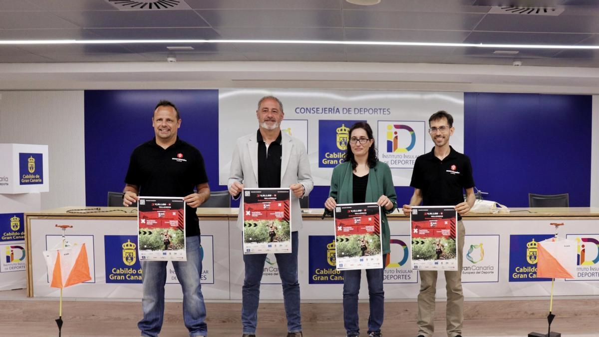 Ulises Ortiz, Francisco Castellano, Inma Herrera y José Luis Echeverria - de izquierda a derecha - durante el acto de presentación en la sala de prensa del Gran Canaria Arena