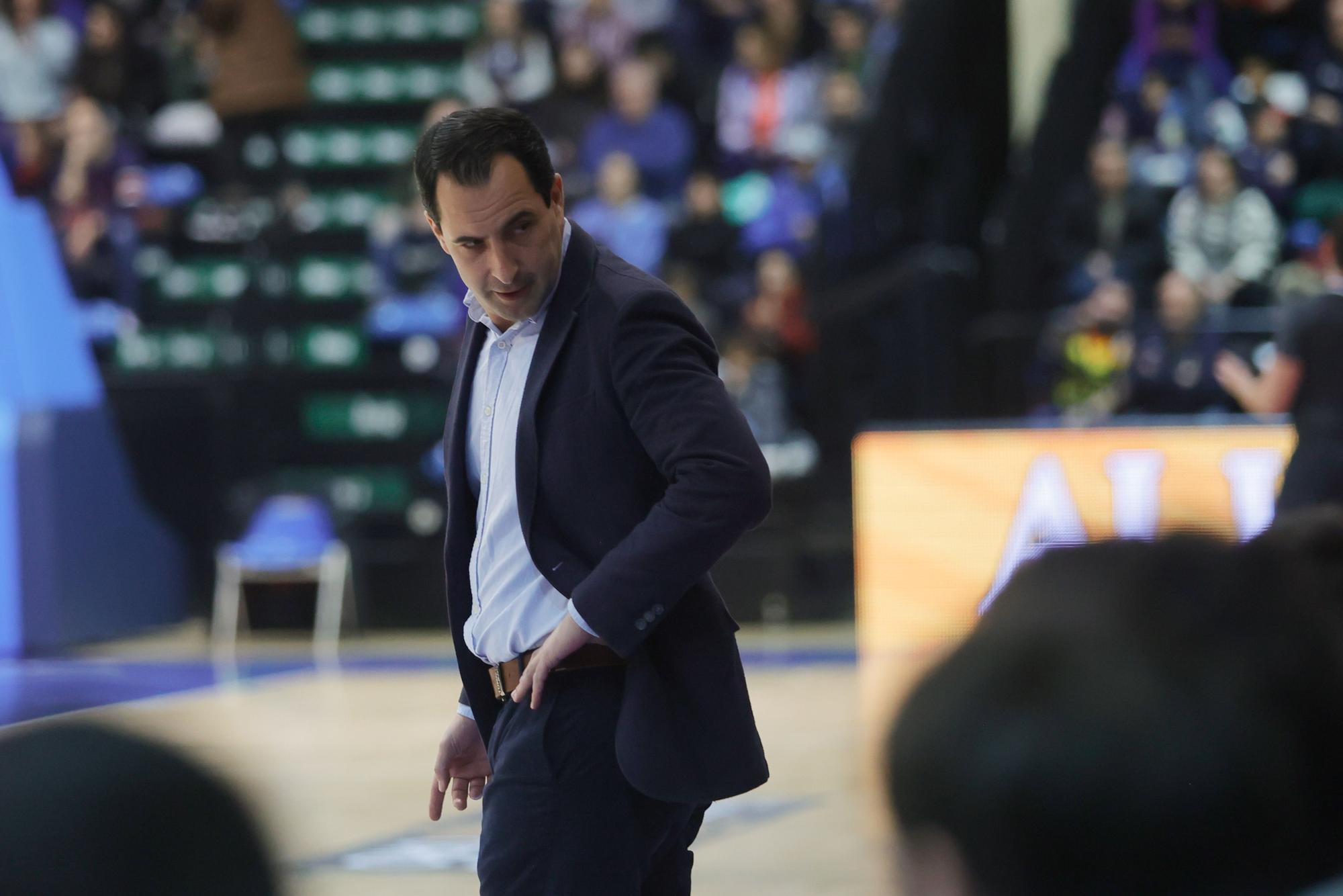 El Alimerka Oviedo Baloncesto gana un partido clave al Iraurgi ISB