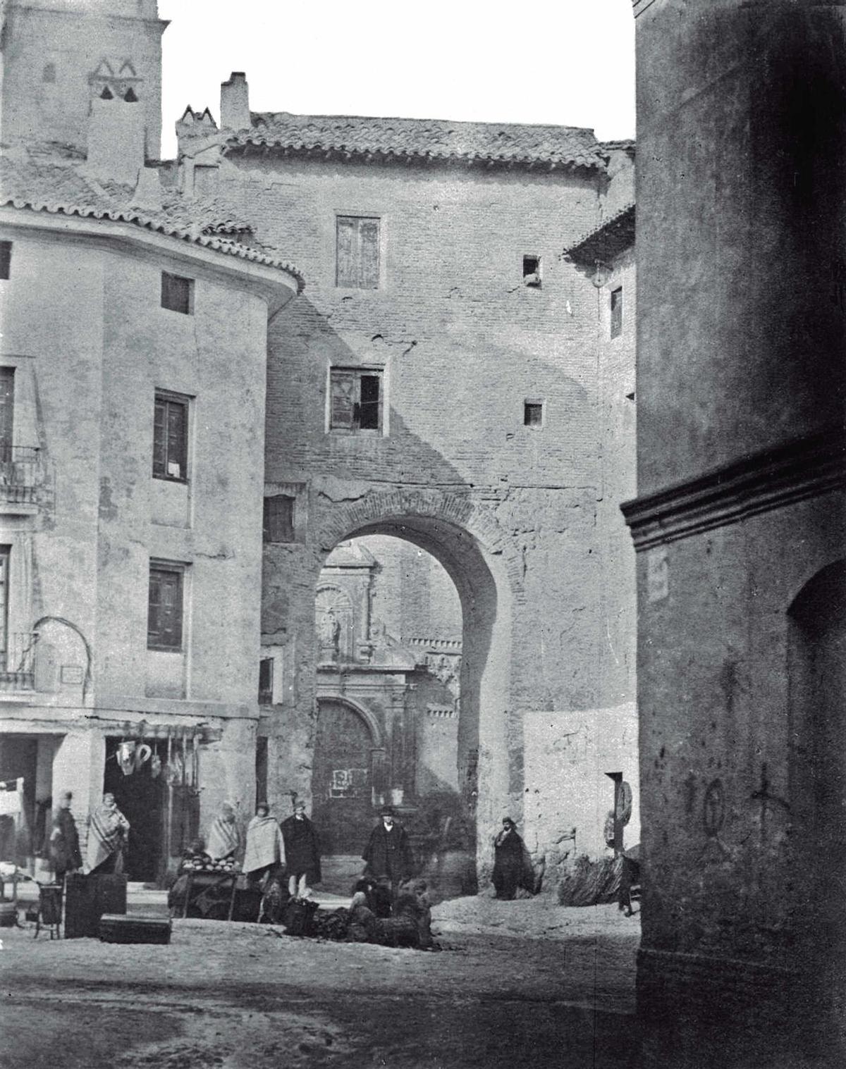 La pasada Puerta de Valencia (Zaragoza)