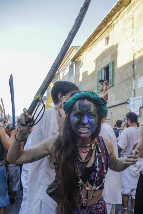 Pollença gana la batalla de la igualdad en los moros y cristianos