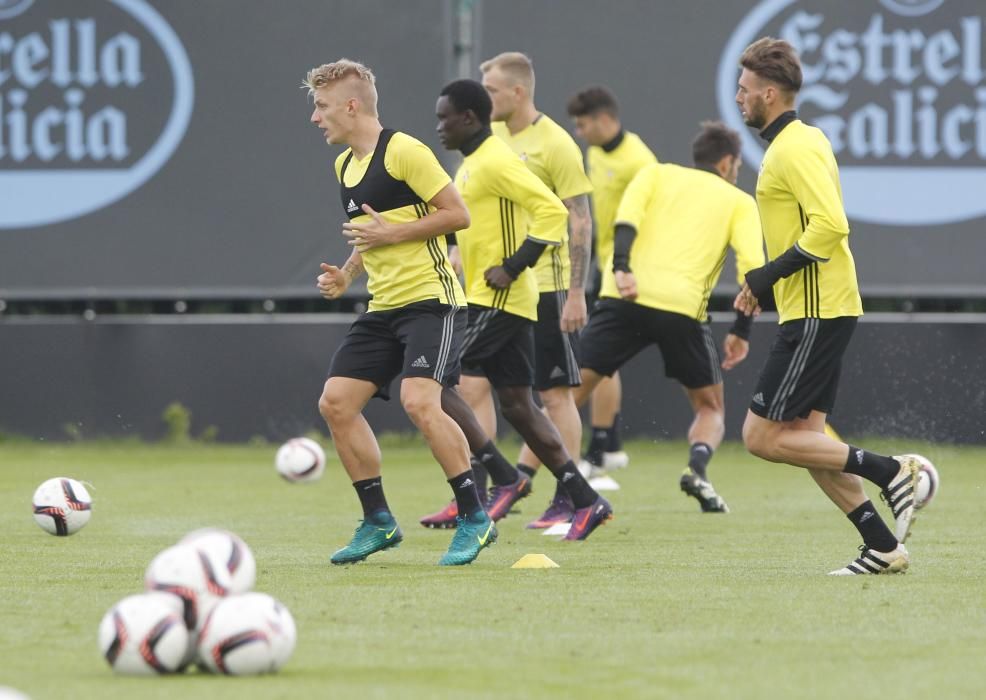 Entrenamiento del Celta antes de enfrentarse al Ajax // R.Grobas