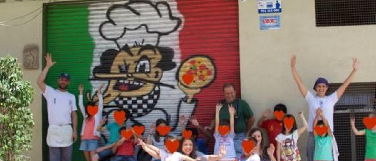 «Pizzas solidarias» en L&#039;Etrusco