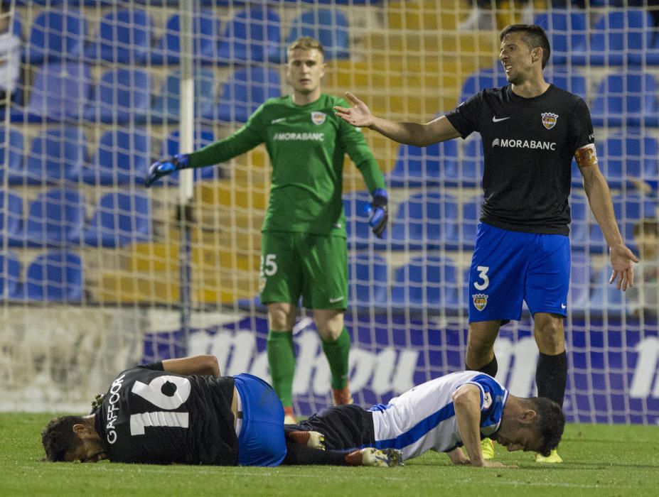 Los blanquiazules desperdician la oportunidad de huir del descenso y no pasan del empate ante un Andorra con uno menos desde el 52'