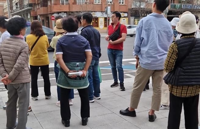 El restaurante de barrio residencial que atrae autobuses llenos de coreanos que visitan Madrid