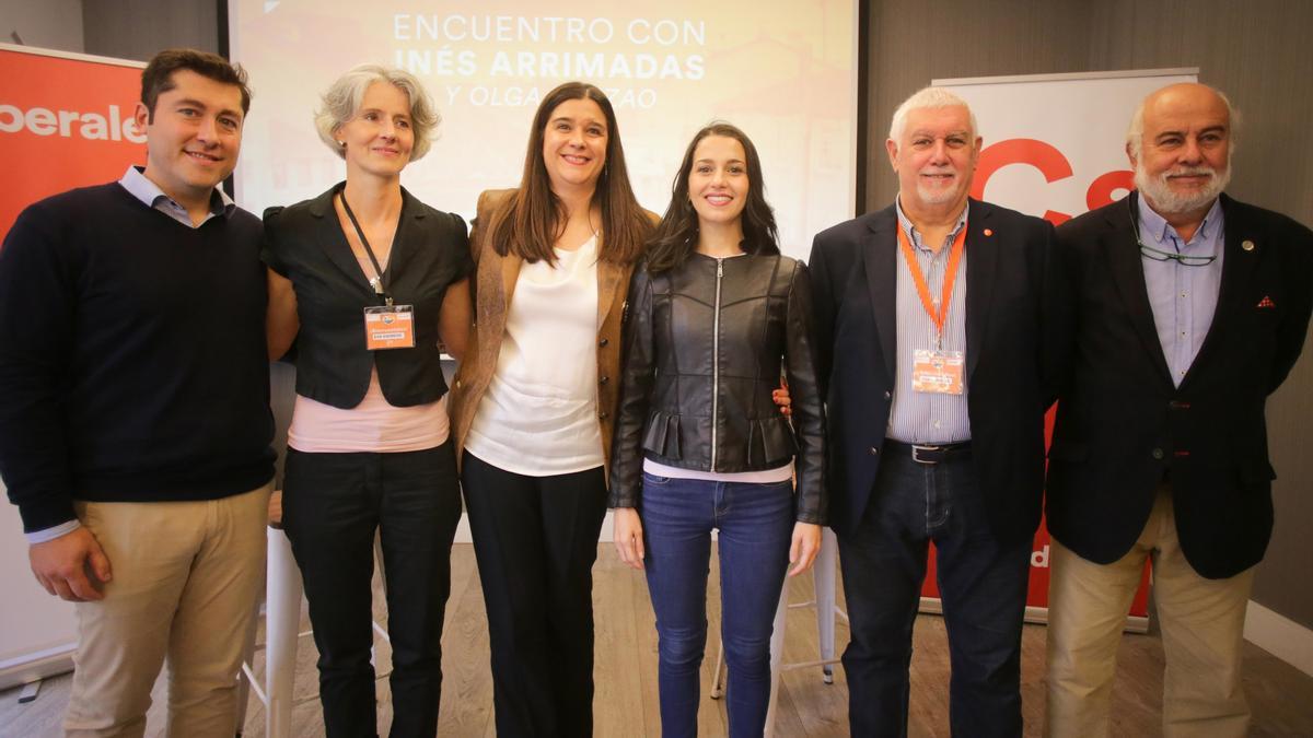 Inés Arrimadas, con los líderes de Ciudadanos en Galicia.