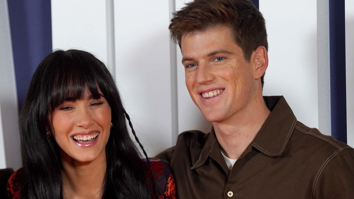 Presentación de la serie La Última , en la imagen Aitana y Miguel Bernardeau