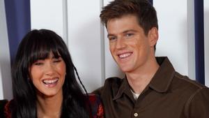 Presentación de la serie La Última , en la imagen Aitana y Miguel Bernardeau