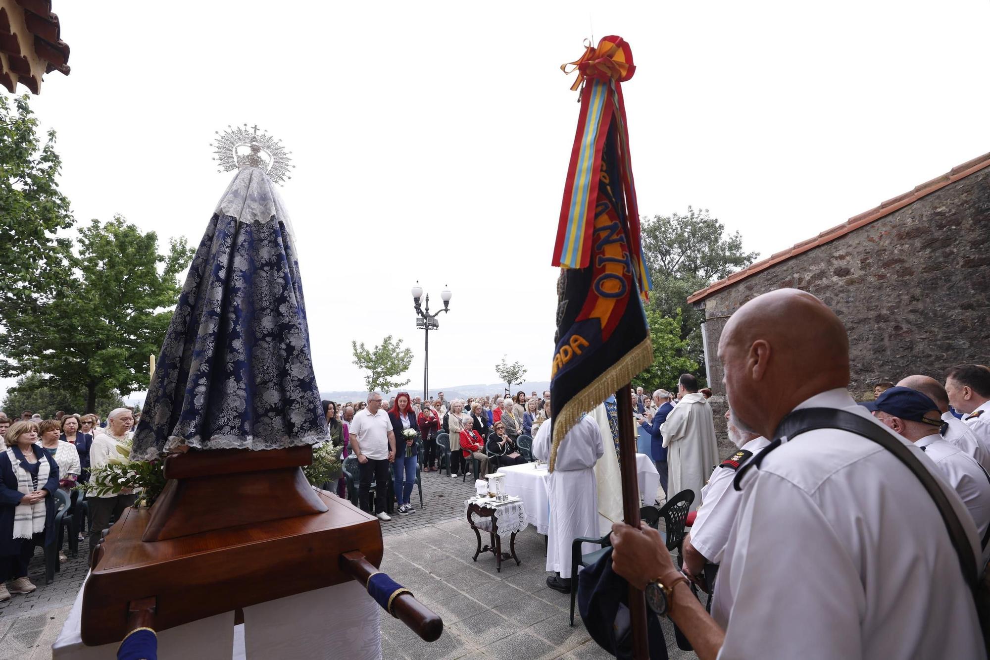 EN IMÁGENES: Así fueron los 95 besos de Abel y Mihaela en el tradicional "Rito de Puchero" de La Luz
