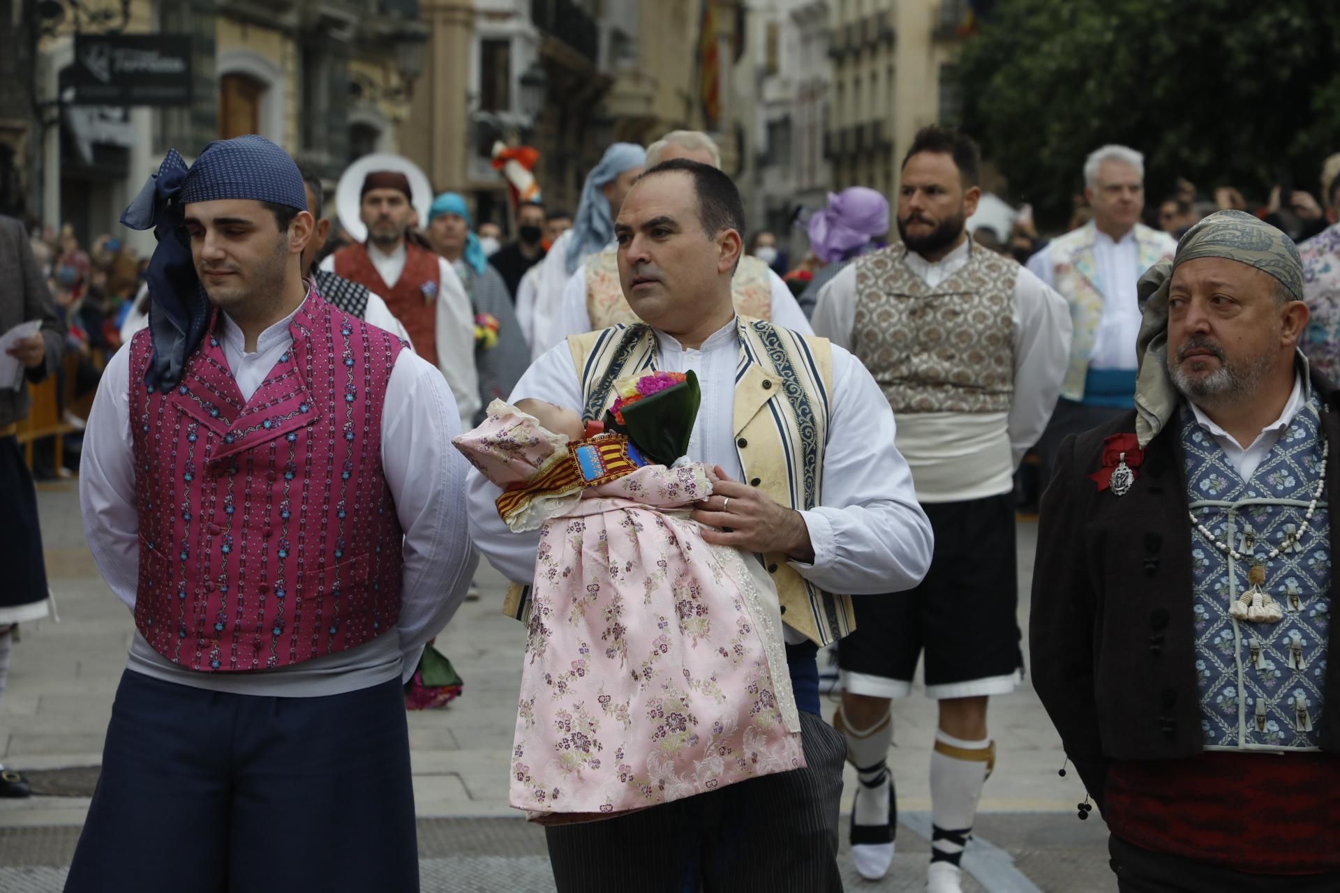 Búscate en el primer día de Ofrenda por la calle Quart (entre las 115.30 y las 17.00 horas)