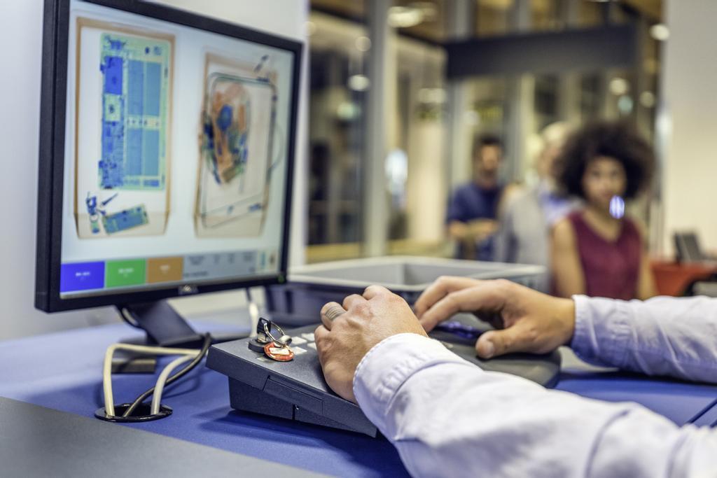 Hay objetos que no se pueden llevar en cabina, pero sí están permitidos en bodega.