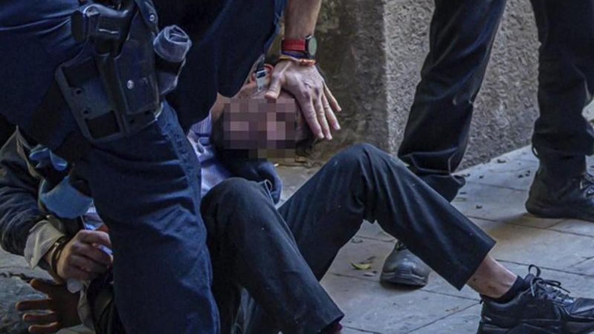 Detenció d’un lladre a Barcelona, el febrer passat. | MANU MITRU
