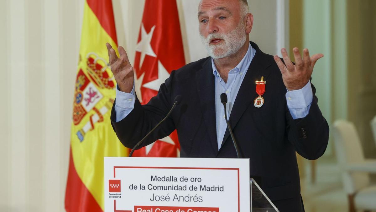 El chef José Andrés, tras recibir la Medalla de Oro del Dos de Mayo, en Madrid. | Efe