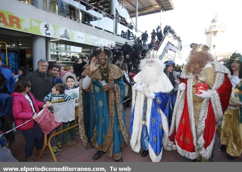 Los Reyes Magos repartieron regalos e ilusiones en Castellón