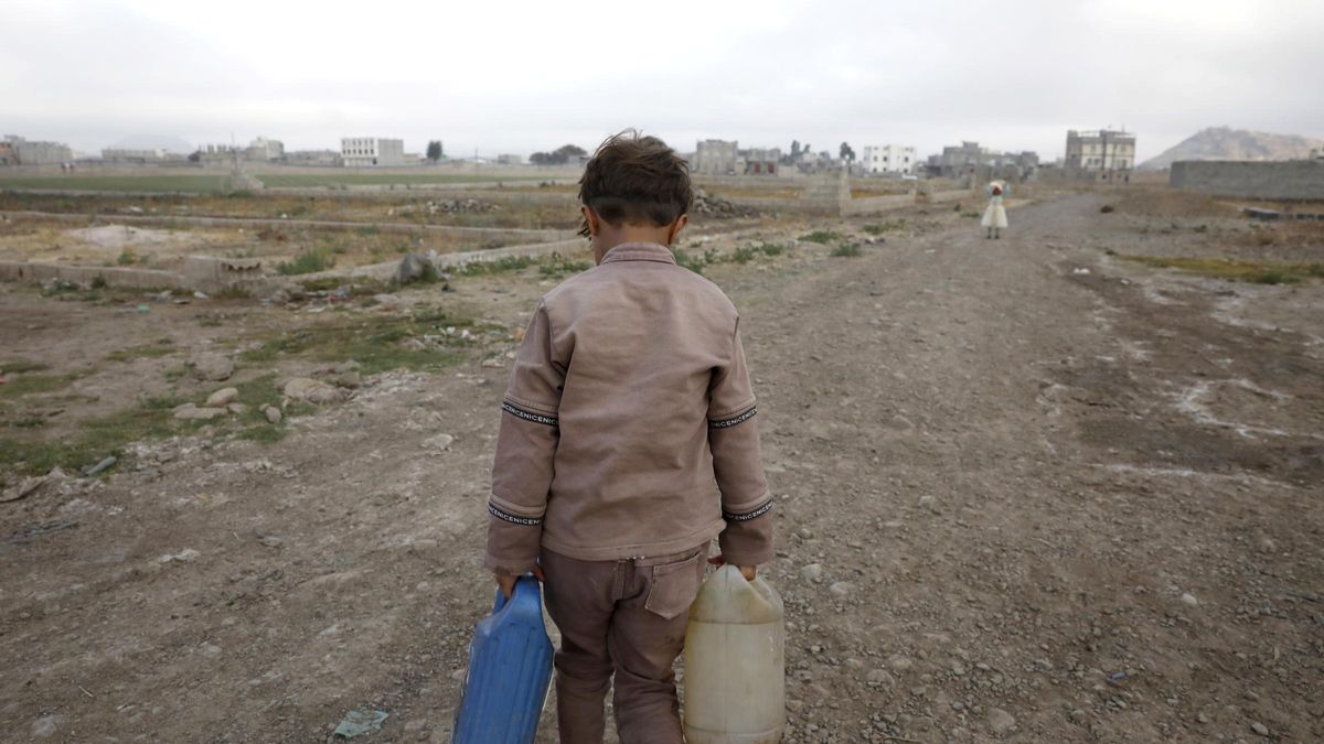 Un niño en Yemen, escenario de guerra