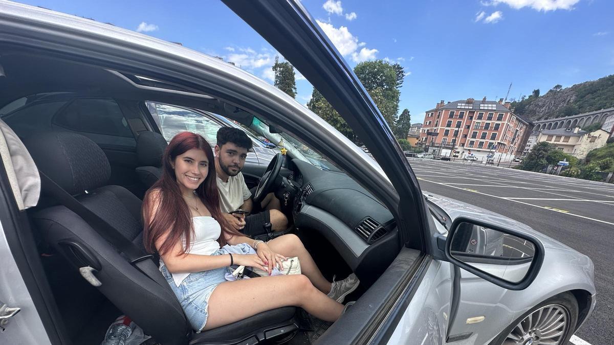 VÍDEO: Vecinos y turistas celebran la apertura del Parking Luarca y su céntrica ubicación: la jornada fue "muy dinámica y entretenida"