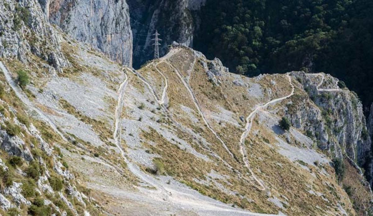 Cinco lugares en España solo aptos para valientes