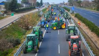 Detenido un tractorista que participaba en las protestas de Burgos tras dejar herido grave a un conductor que intentaba adelantarlo