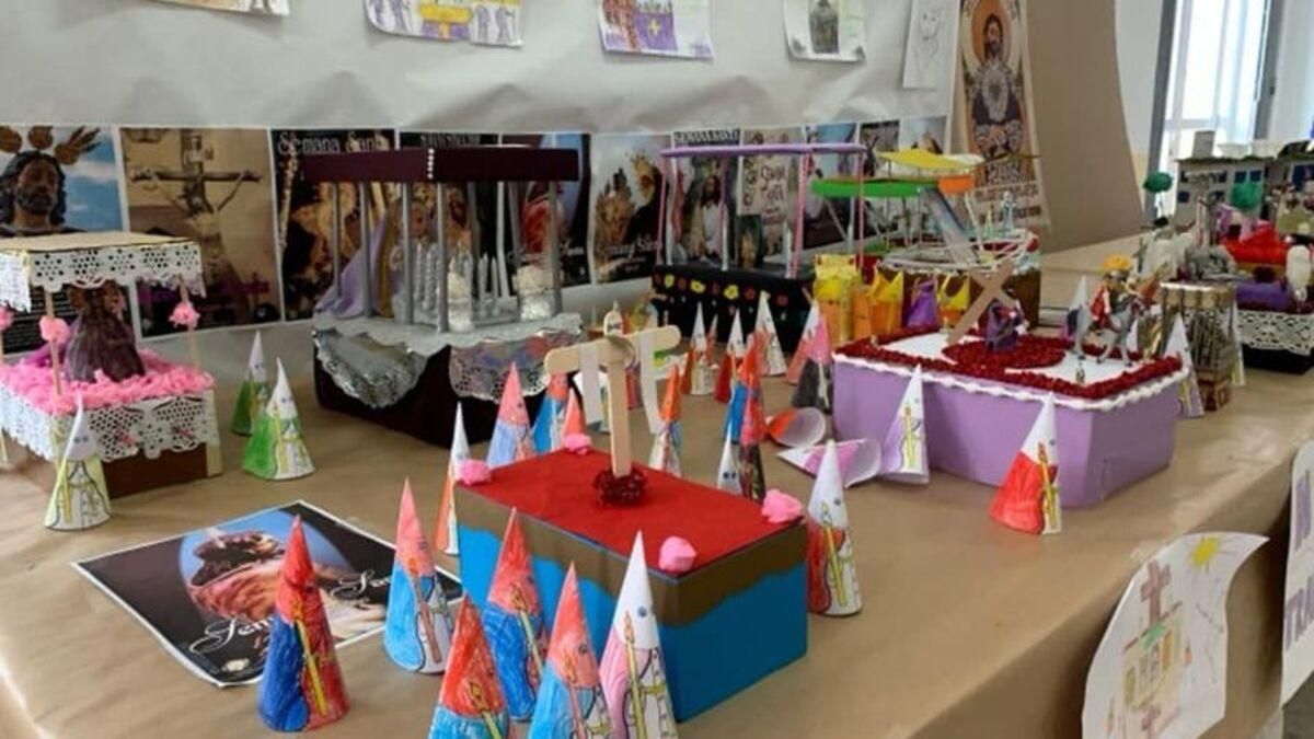 Exposición de pasos de Semana Santa del Antonio Machado