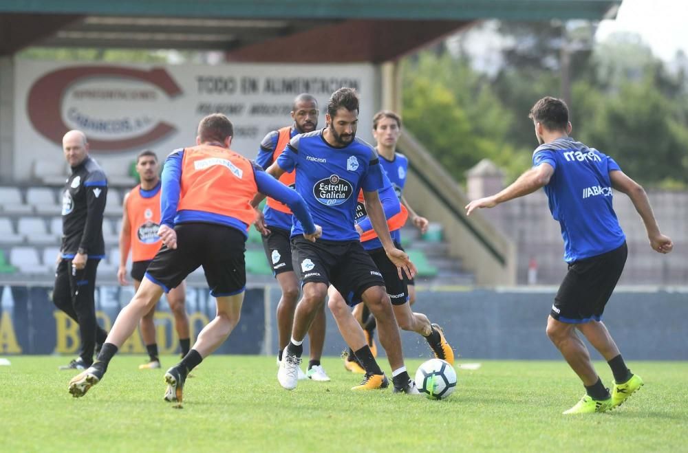 Pepe Mel programa una sesión exigente para insistir en aspectos tácticos.