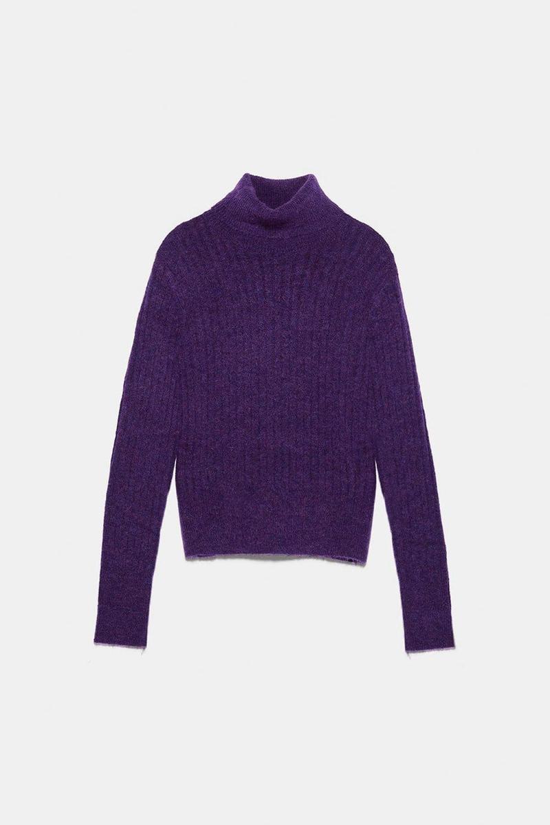 Jersey morado oscuro de Zara (precio: 39,95 euros)