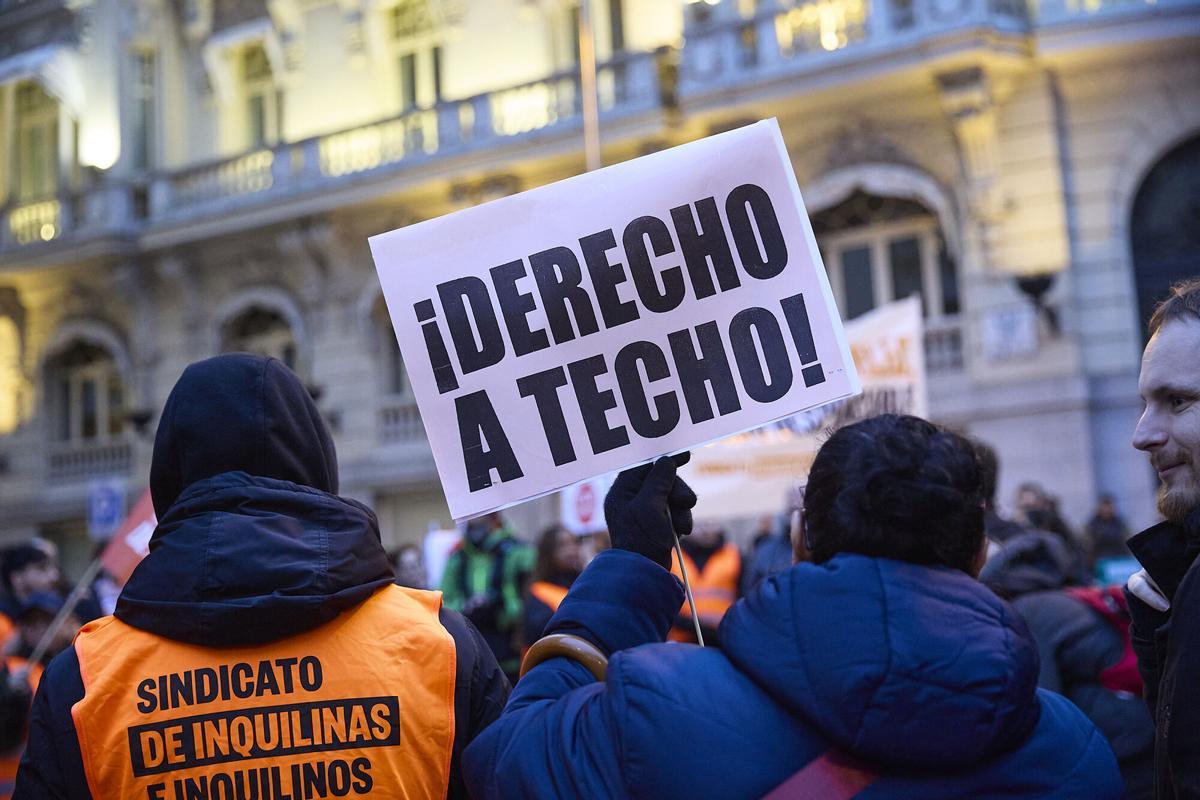 Manifestación por el derecho a la vivienda ante el Congreso.