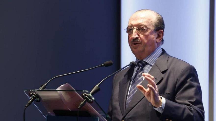 Alejandro Braña Vigil, ayer, en el Club LA NUEVA ESPAÑA.  | LUISMA MURIAS