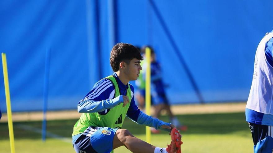 Cazorla ya se entrena a las órdenes de Julián Calero: el Real Oviedo ya prepara la Copa ante el Numancia
