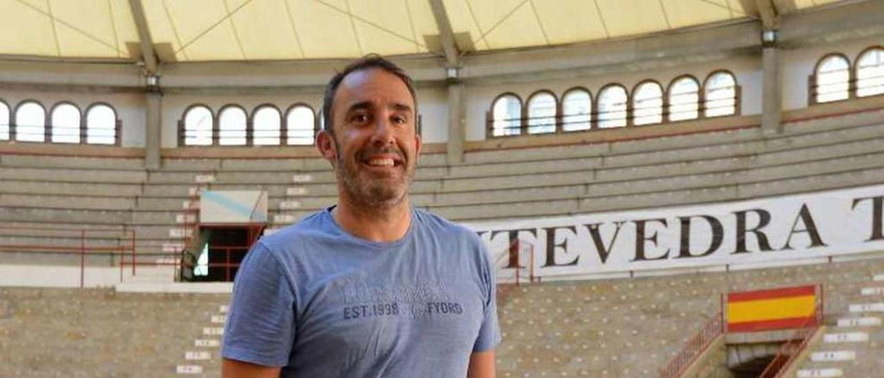 Juan Ramón Riveiro, en la plaza de toros de Pontevedra. // G. Santos