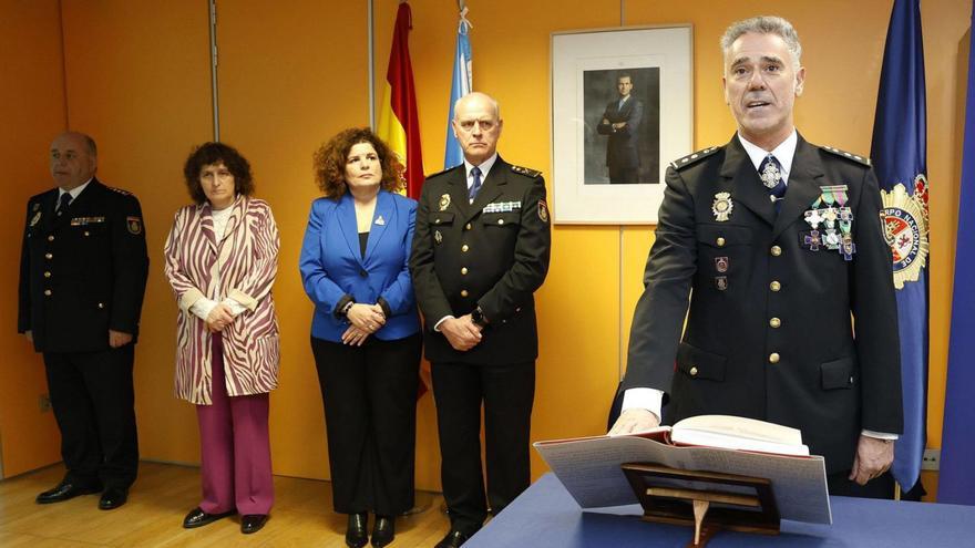 El jefe de la Policía Nacional de Santiago cesa de su cargo y se va a la Comisaría de La Rioja