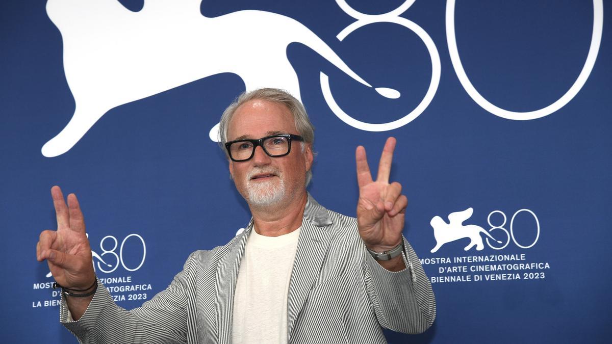 El directo David Fincher posa en el photocall de su nueva película 'The Killer' durante el  Venice International Film Festival