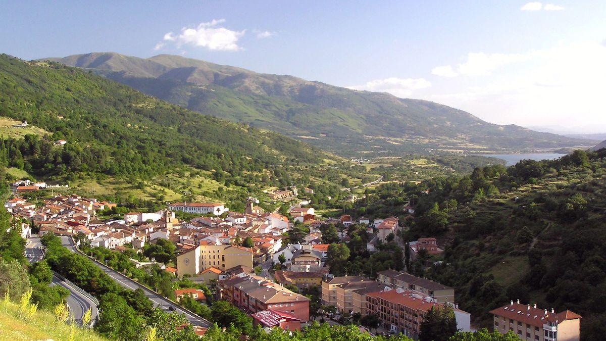 Vista general de Baños de Montemayor.