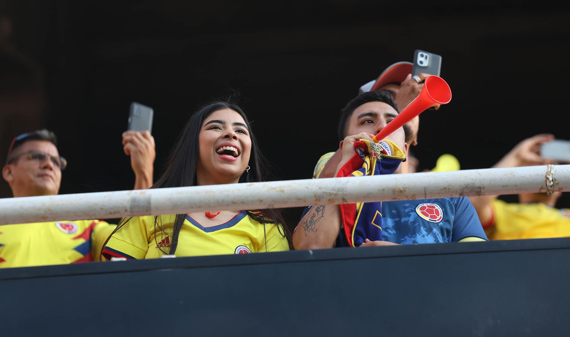 Colombia tiñó de amarillo las gradas de Mestalla