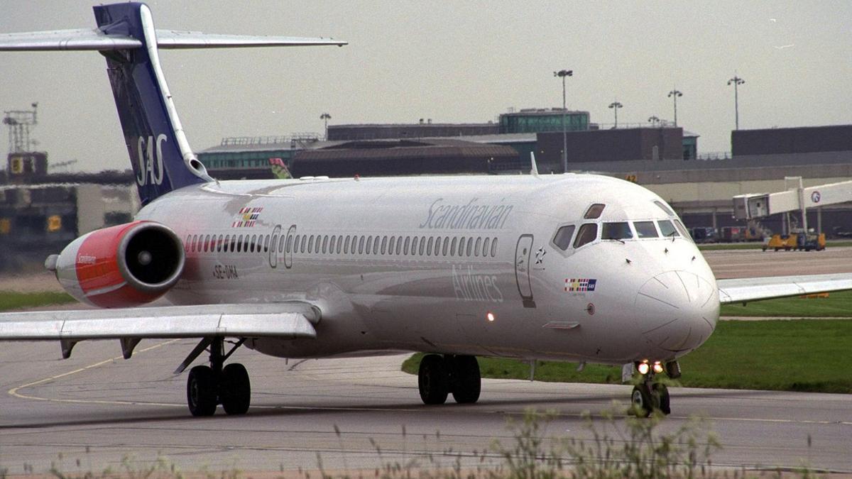 Un avión, a punto de despegar del aeropuerto de Manchester, en una imagen de archivo.