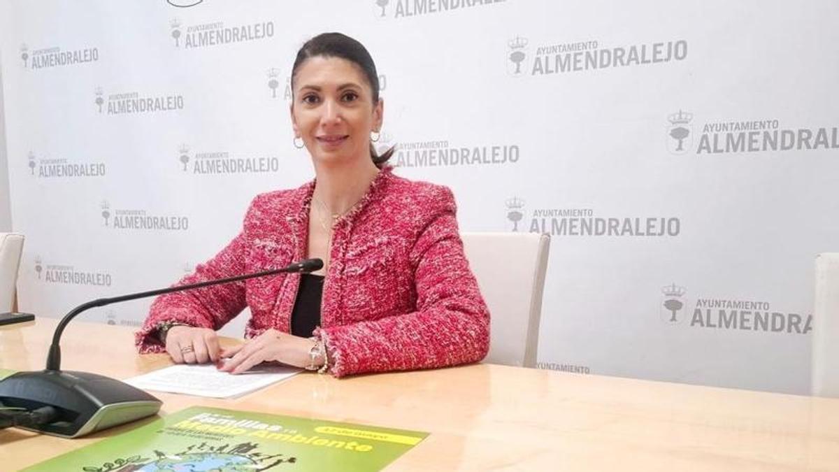 La concejala Isabel Ballesteros adelantó la programación por el Día de las Familias.