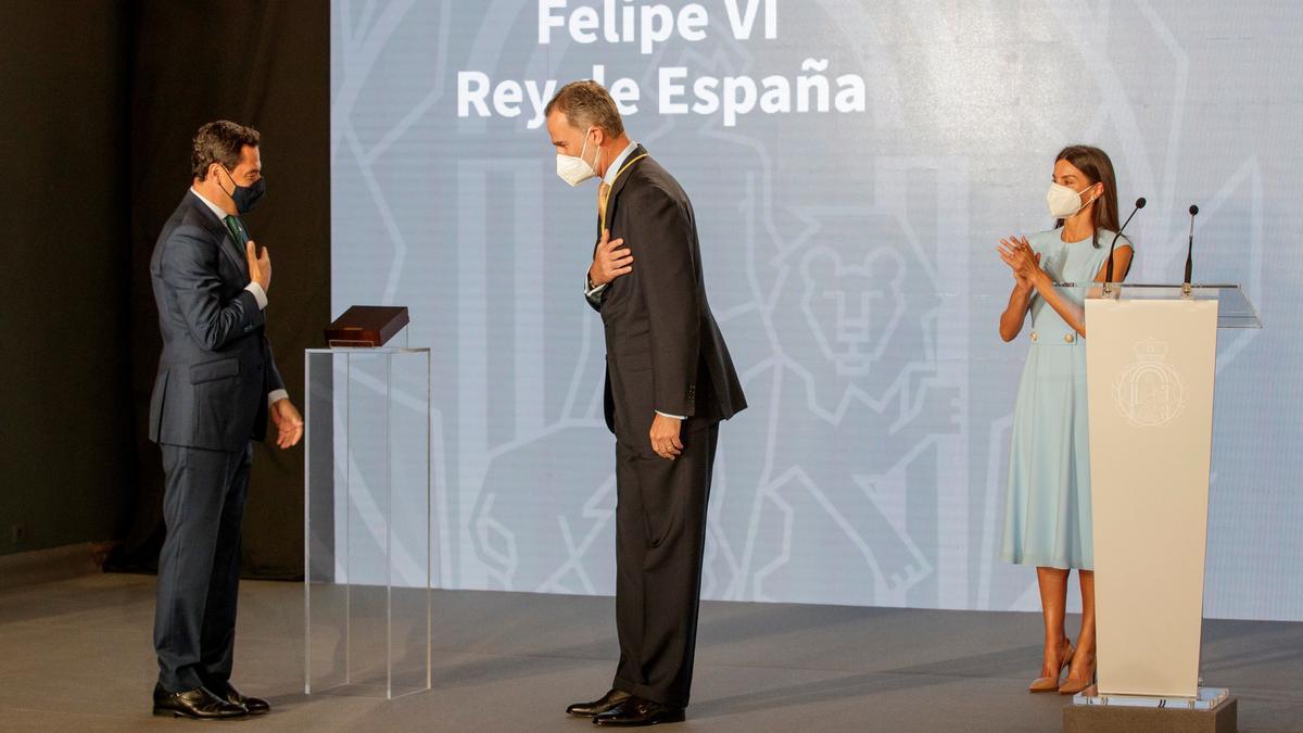 El rey Felipe VI recibe la Medalla de Honor de Andalucía