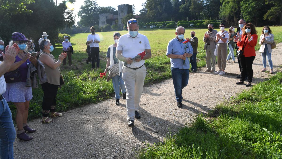 Primera visita al pazo de Meirás tras su devolución, protagonizada por víctimas del franquismo, represaliados y entidades memorialistas