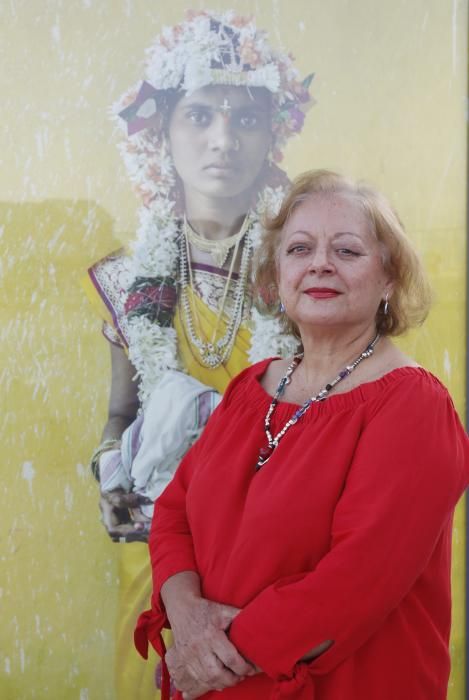 Cristina García Rodero mira a la India en la Playa de San Juan