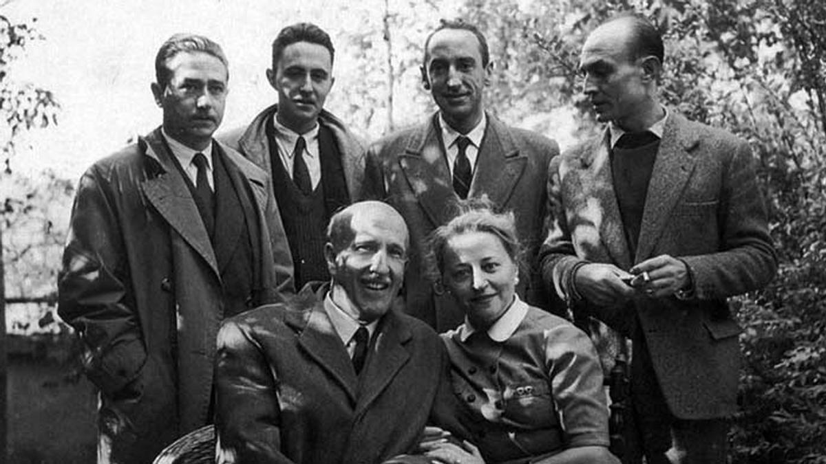 Medardo Fraile, Claudio Rodríguez, Carlos Bousoño, José Hierro, Vicente Aleixandre y Concha Lagos (1956).