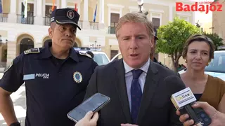 Video | La Policía Local de Badajoz incorpora tres nuevas furgonetas a su flota